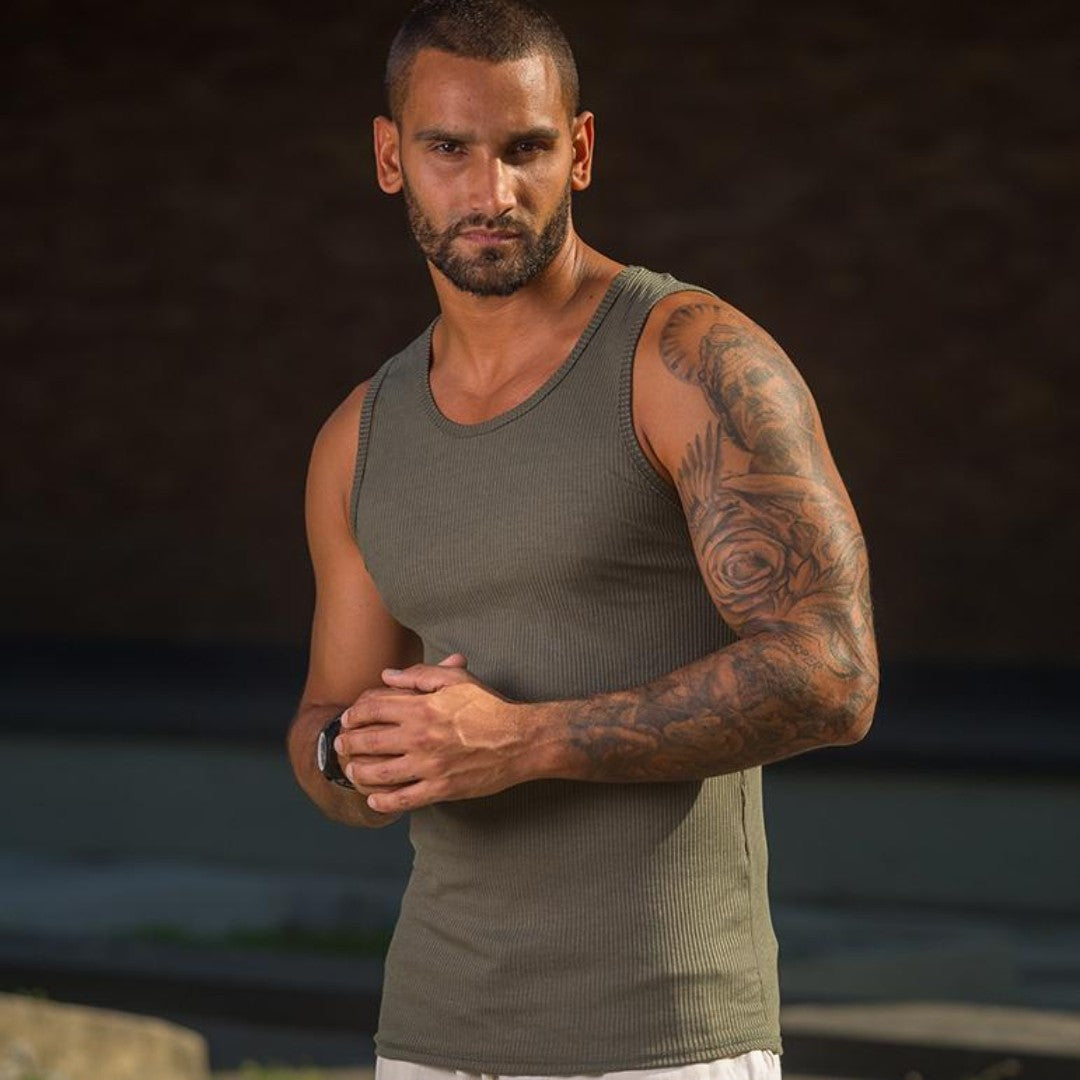 Kit 2 Regatas Masculinas Caneladas Estilo Americano | Ribana Premium com Elastano – Não Transparente, Costura Reforçada e Alta Durabilidade